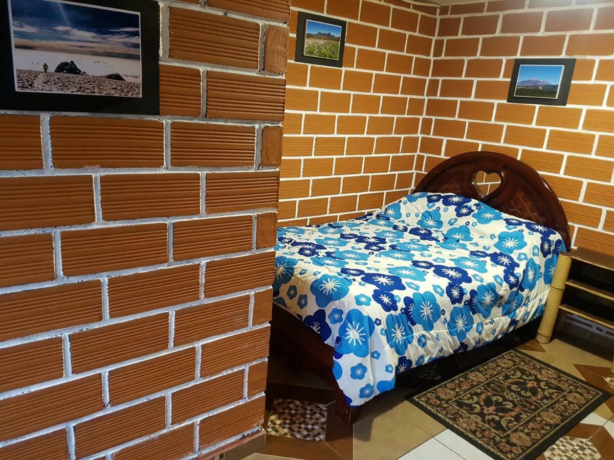 Hostal Sendero De Volcanes Latacunga Buitenkant foto