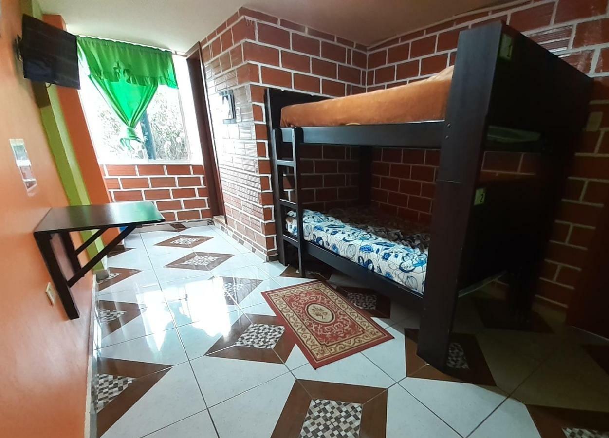 Hostal Sendero De Volcanes Latacunga Buitenkant foto